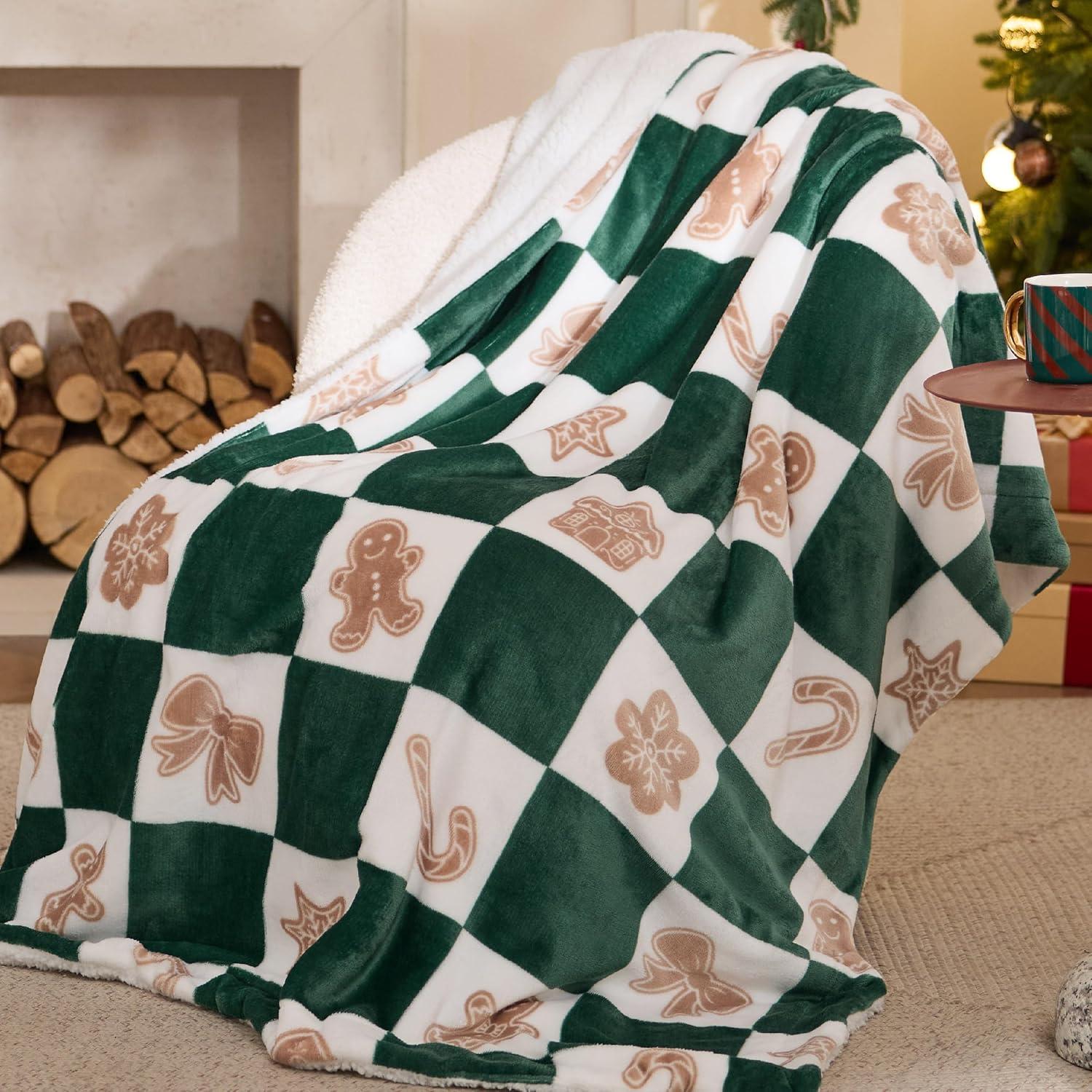 imageBedsure Fluffy Christmas Comforter Set Queen Christmas Throw Blanket