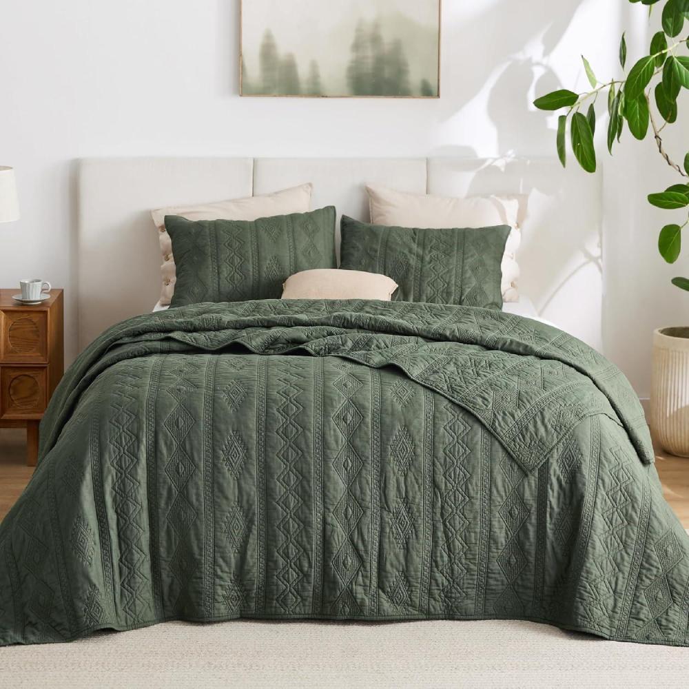 imageBedsure 100 Cotton Quilt Set  Queen Size Bedspread Lightweight Soft Bed Coverlet 3Piece Cozy Stitching Quilt Set with 2 Pillow Shams in Geometric Pattern Gift for Grandma 90x96 inches White08  Olive Green  Tribal Geometry