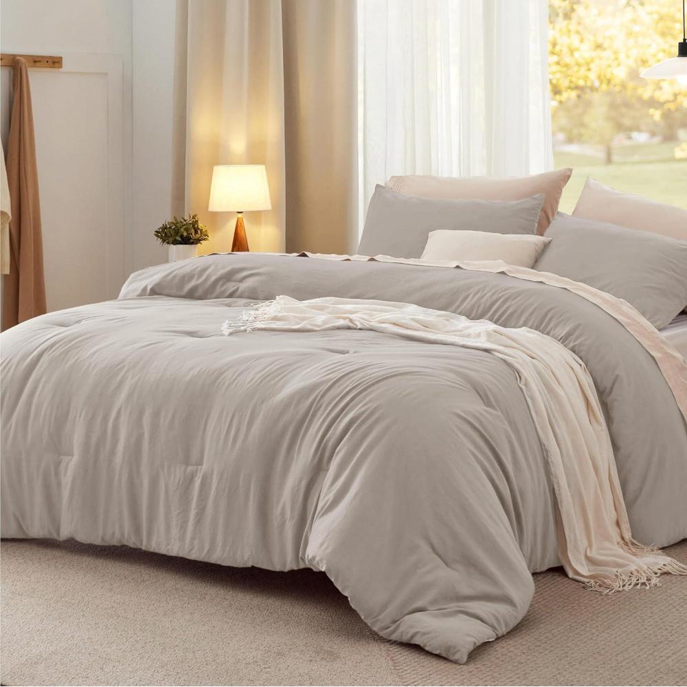 imageBedsure Queen Size Comforter Set Dark Green Soft Prewashed Bedding for All Seasons 3 Pieces GentleSoft Warm Down Alternative Bed Set 1 Lightweight Comforter 90quotx90quot and 2 Pillowcases 20quotx26quot06  Linen
