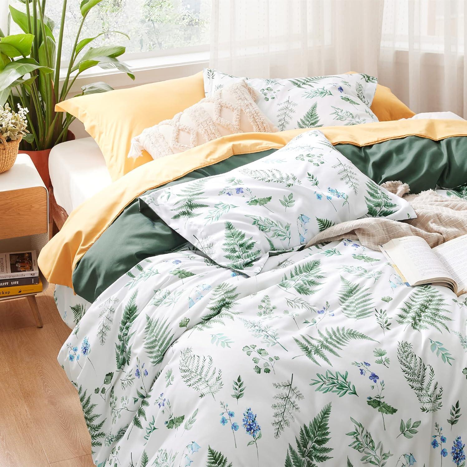 imageBedsure Duvet Cover Queen Size Reversible Terracotta Queen Duvet Cover Set with Zipper Closure 3 Pieces Floral Patterned Bedding Set with 8 Corner Ties and 2 Pillow Shams06 Mallard Green No Comforter