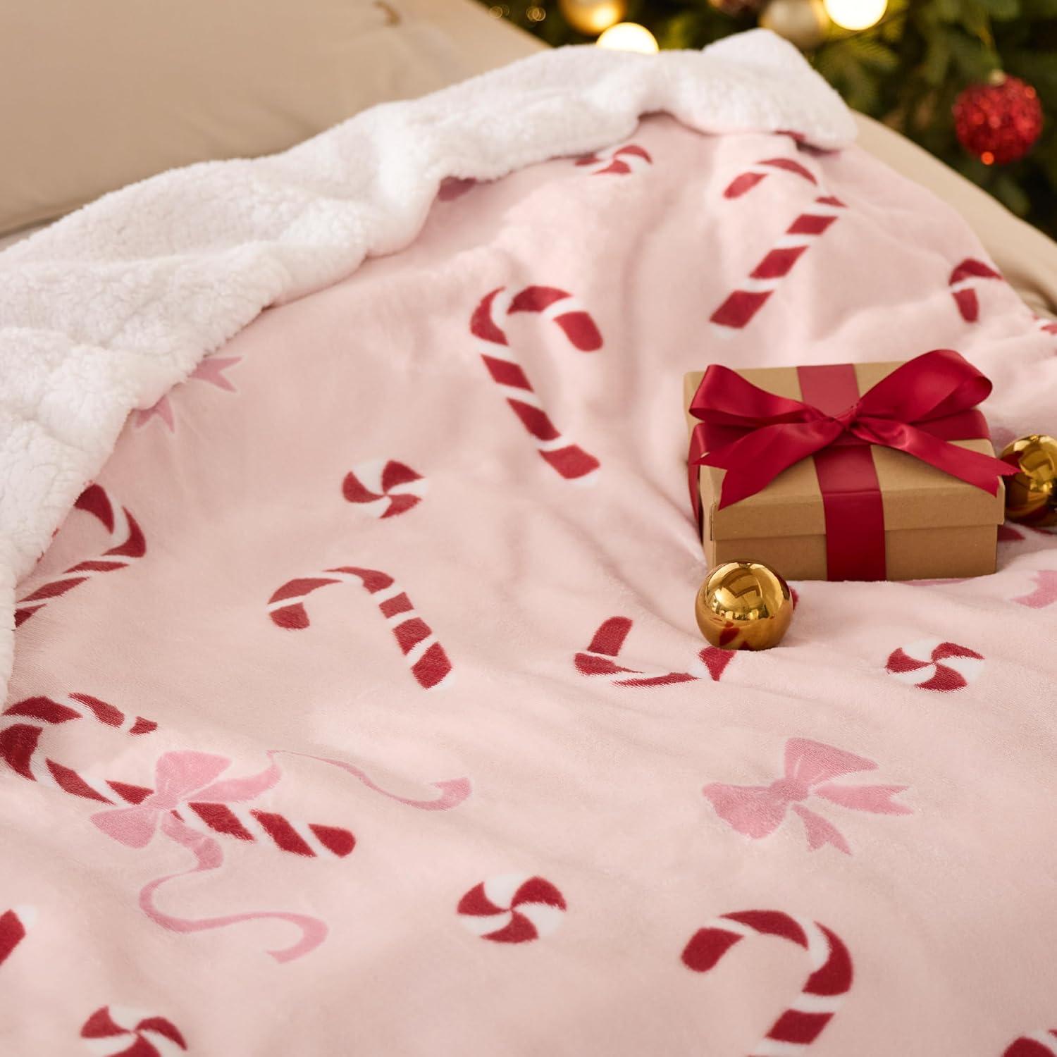 imageBedsure Fluffy Christmas Comforter Set Queen Pink Christmas Blanket