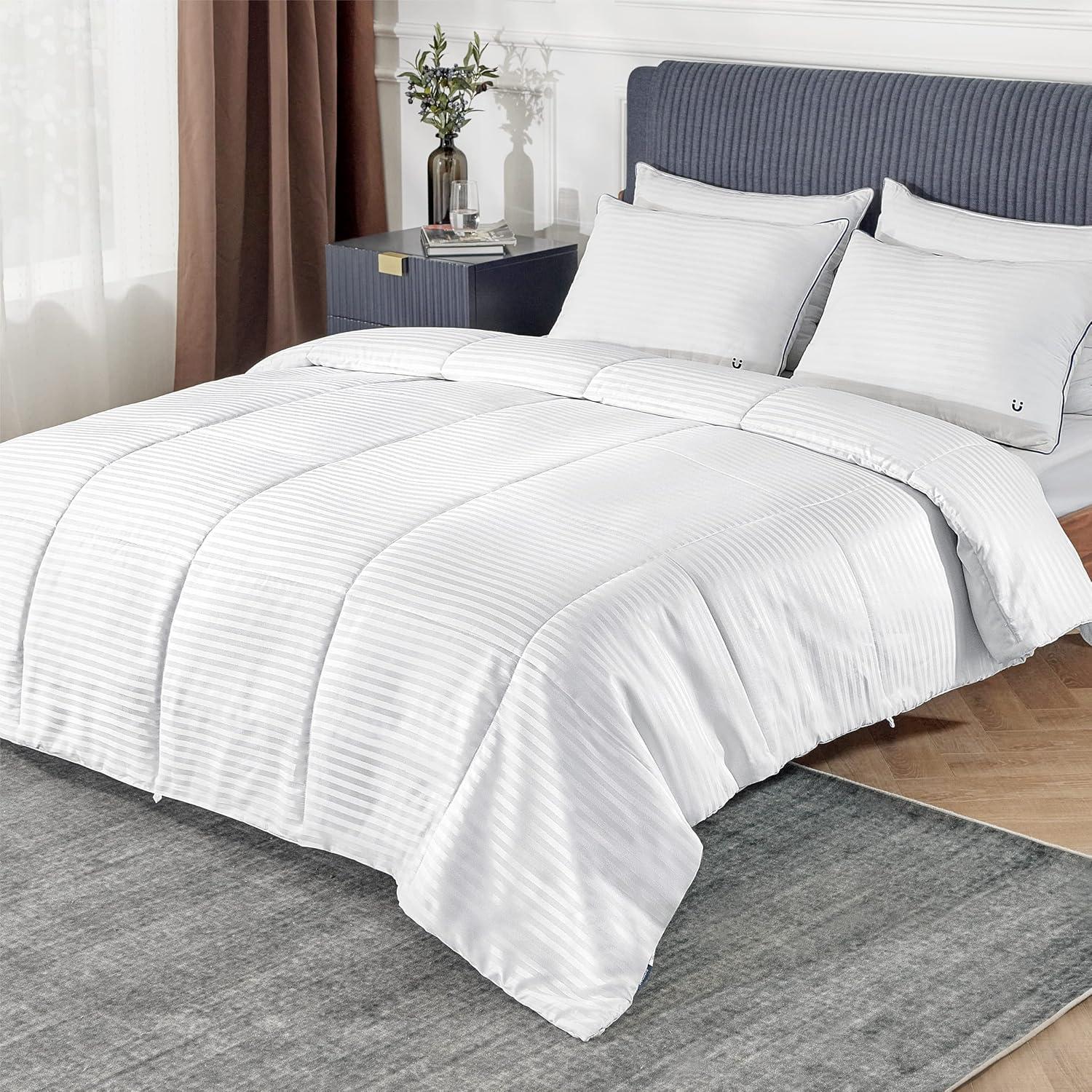 imageBedsure Duvet Insert Lightweight Comforter Quilted Cooling Duvet Insert Ultra Soft Down Alternative Comforter with Corner Tabs Twin Light Grey 68x88White