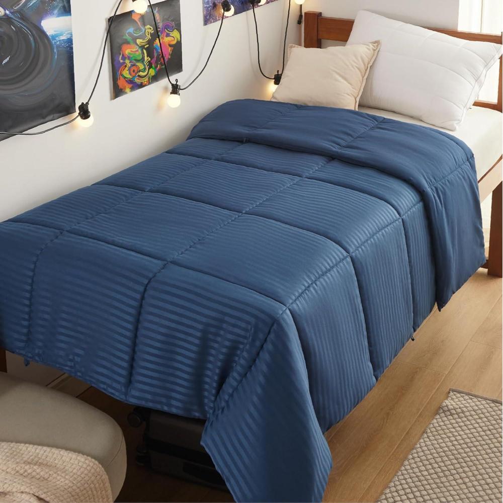imageBedsure Duvet Insert Lightweight Comforter Quilted Cooling Duvet Insert Ultra Soft Down Alternative Comforter with Corner Tabs Twin Light Grey 68x88Navy