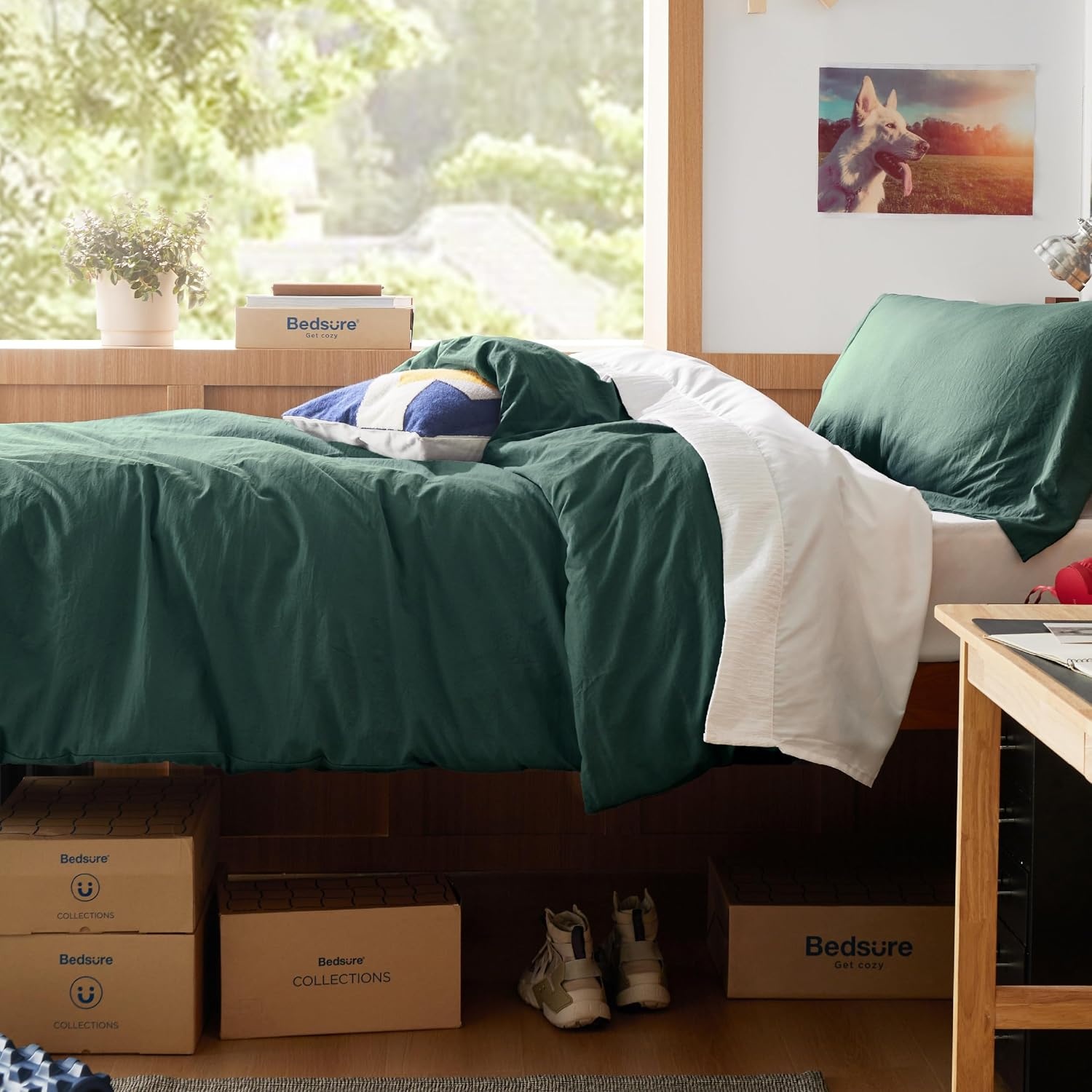 image:imageBedsure Duvet Cover Queen Size with Fitted Sheet 4 Pieces Prewashed Polyester Soft Bedding Set Includes 1 Duvet Cover 90x90 with Zipper Closure 2 Pillow Shams 1 Fitted Sheet Bright White01 Forest Green No Comforter
