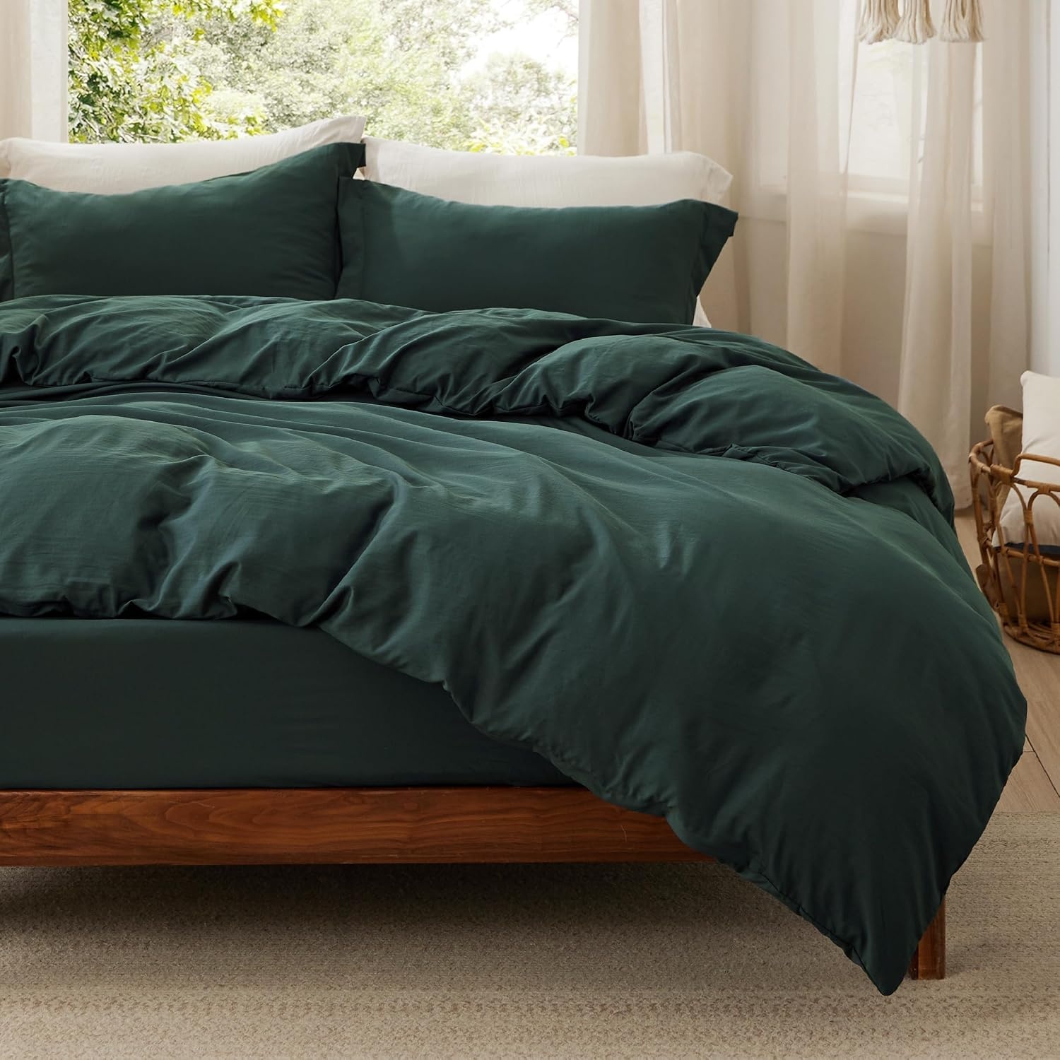image:imageBedsure Duvet Cover Queen Size with Fitted Sheet 4 Pieces Prewashed Polyester Soft Bedding Set Includes 1 Duvet Cover 90x90 with Zipper Closure 2 Pillow Shams 1 Fitted Sheet Bright White01 Forest Green No Comforter