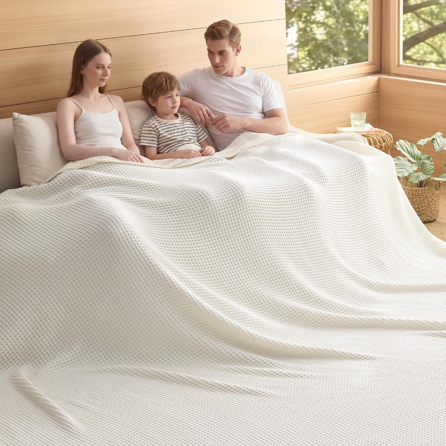 image:imageBedsure Lightweight 100 Cotton Waffle Blanket King Coffee BrownIvory